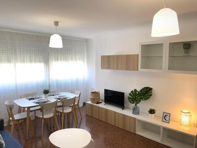 Uim Mediterraneo Diagonal 17 Wifi Sagunto 外观 照片